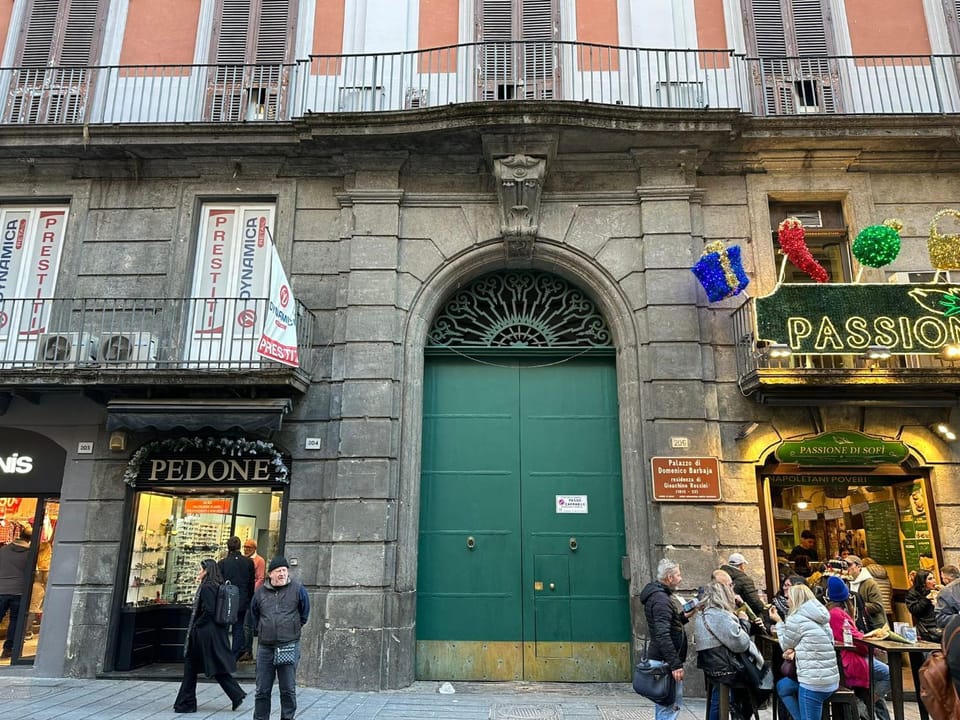 Property building, Facade/entrance