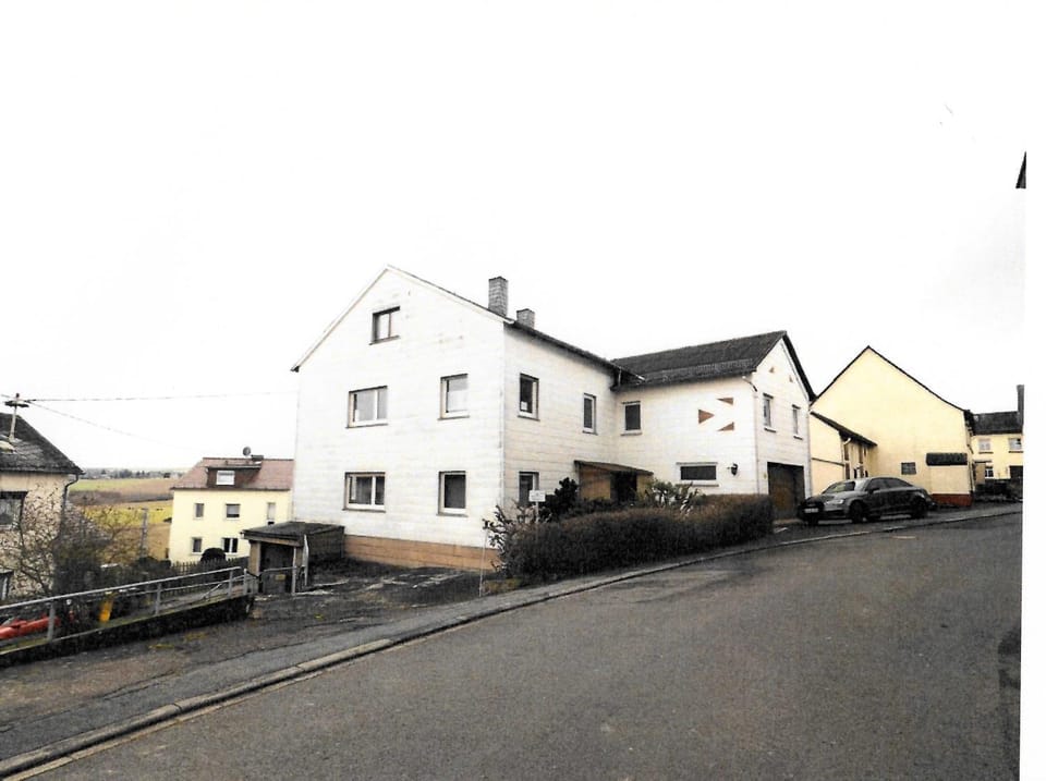 Property building, Day, Street view