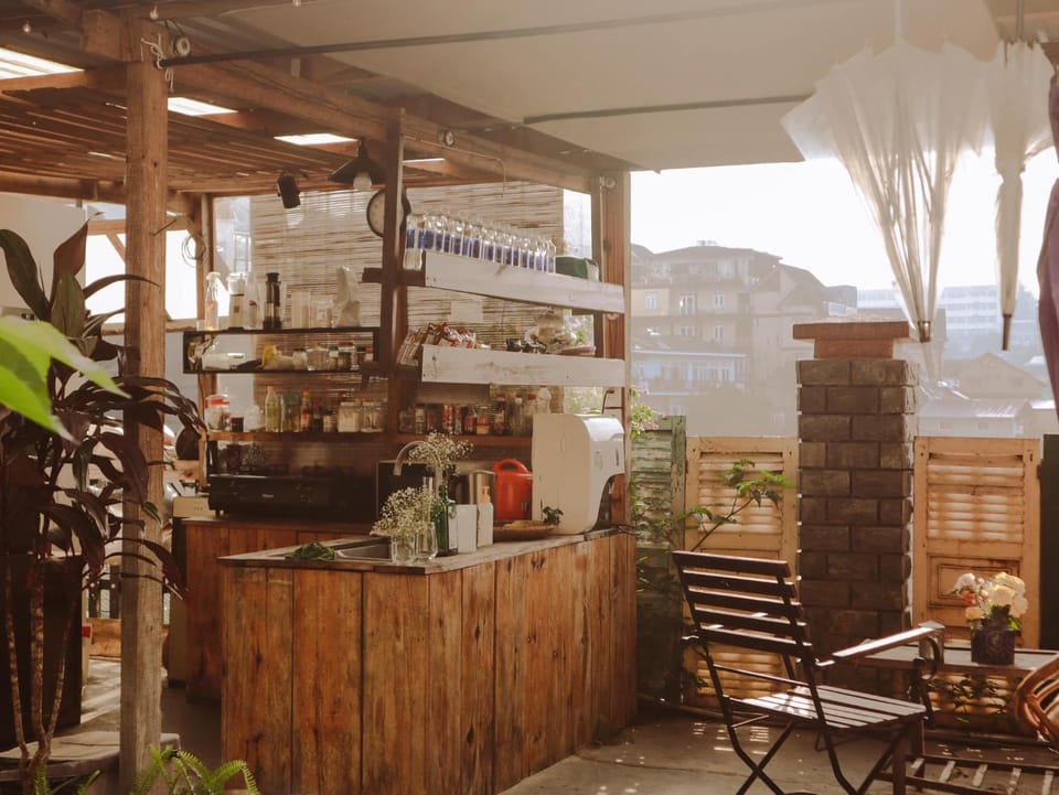 Communal lounge/ TV room, BBQ facilities, Kitchen or kitchenette