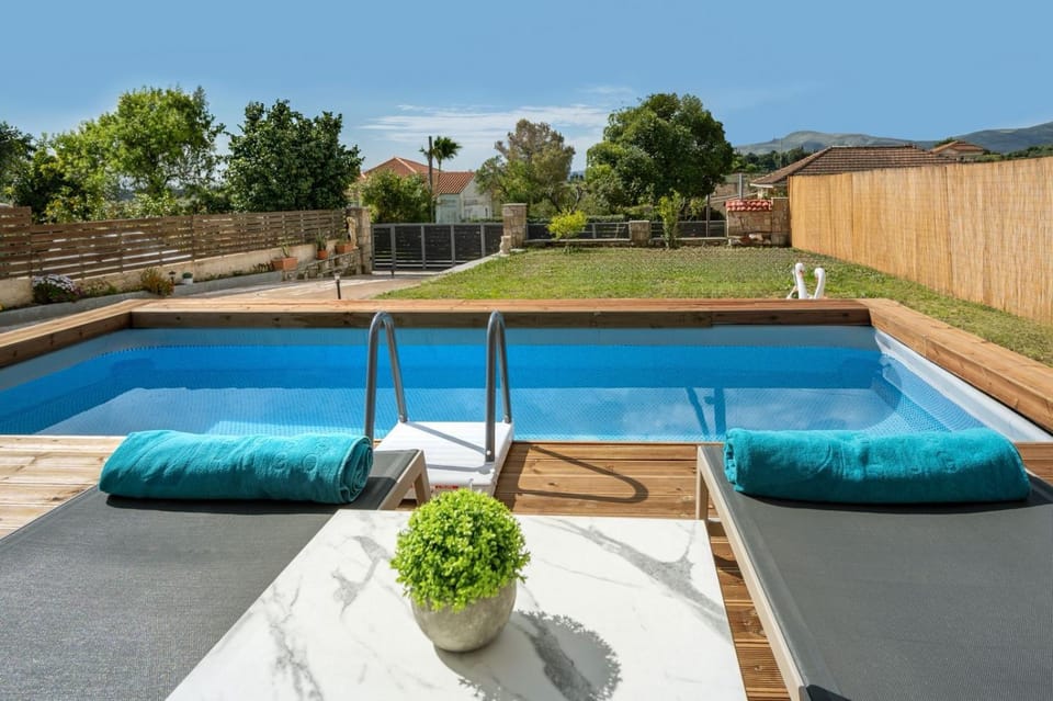 Property building, Swimming pool