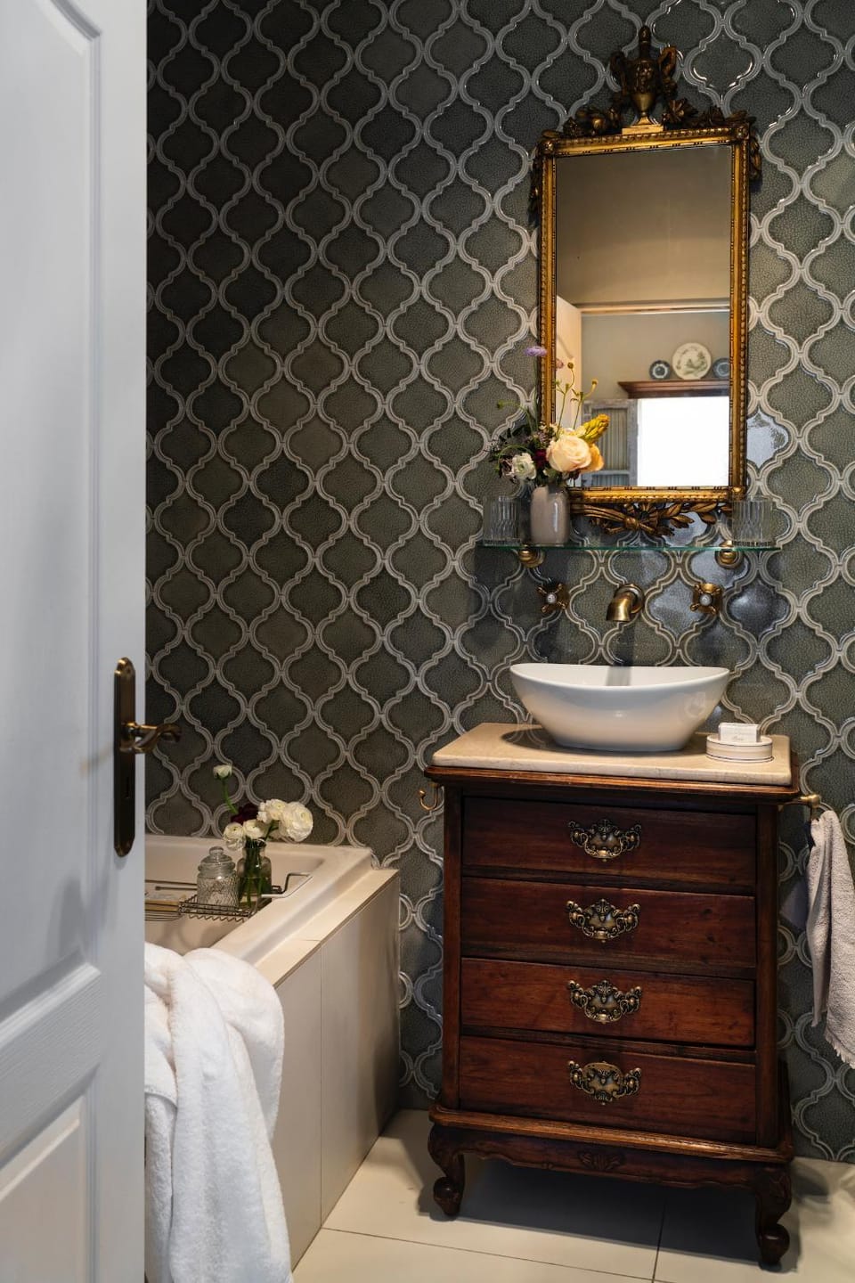 Bathroom, towels
