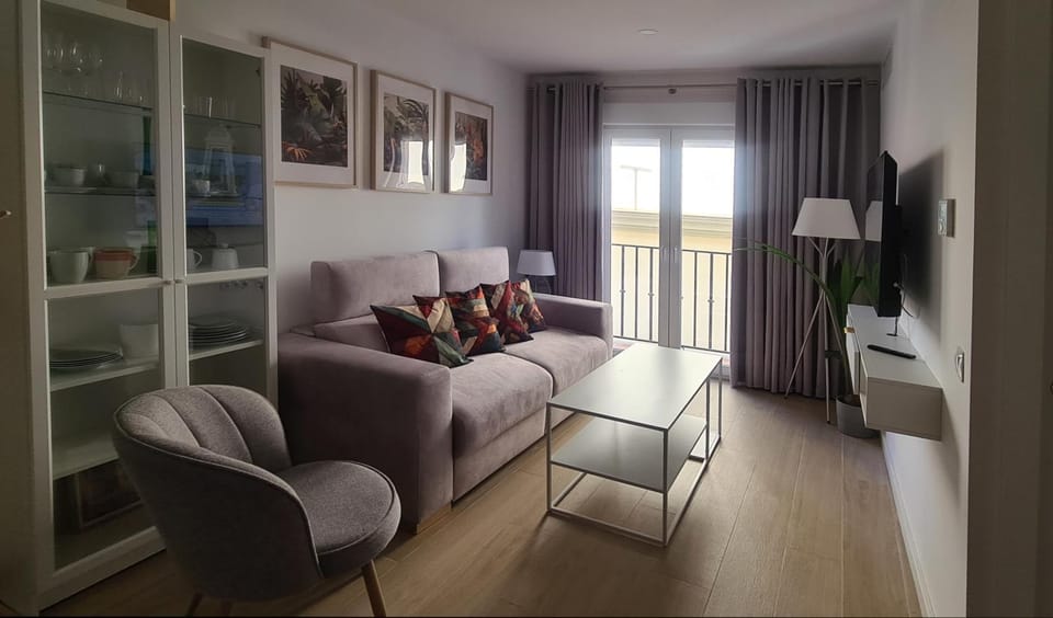 TV and multimedia, Living room, Photo of the whole room, Seating area
