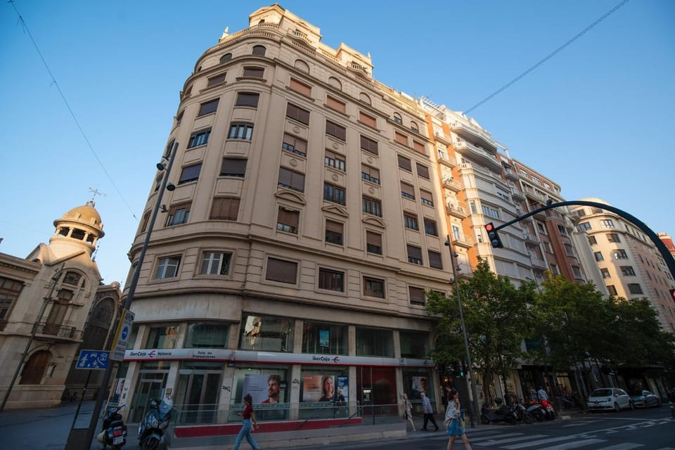 Property building, Neighbourhood, Street view, Location