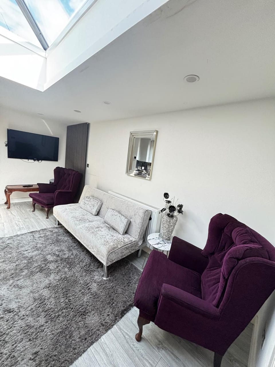 2 Bed-Sleeps 5-Free Parking-Pet Friendly House in Wycombe District