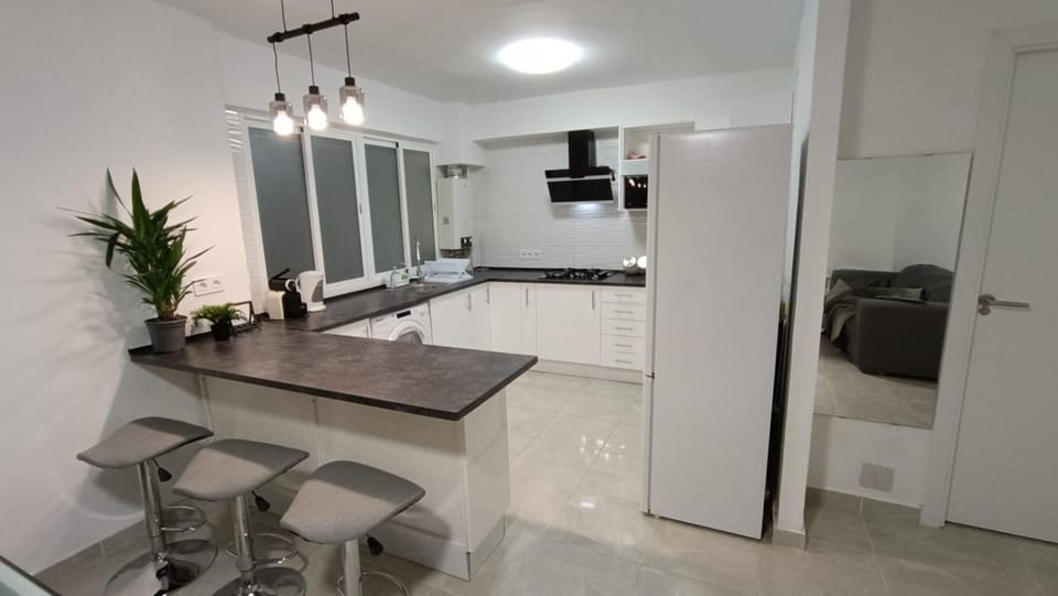 Coffee/tea facilities, Kitchen or kitchenette, Dining area, internet, internet, minibar, stove, washing machine, dryer