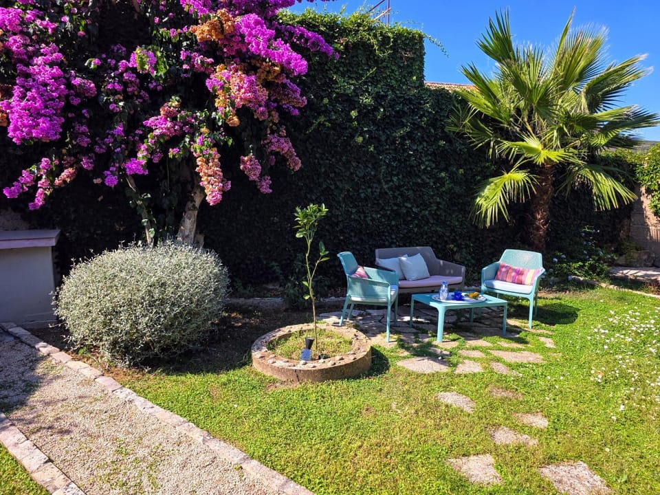 Garden, Garden view