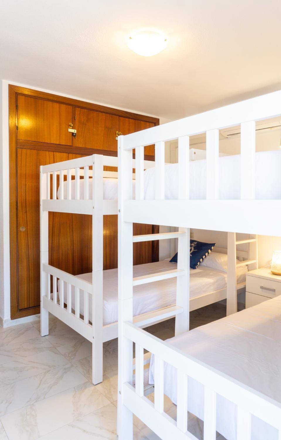 Bed, Photo of the whole room, Bedroom, bunk bed