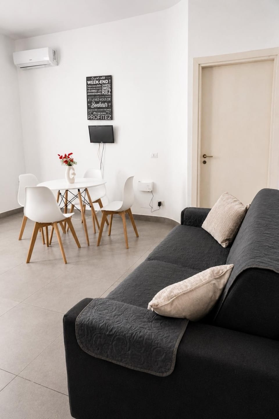 Living room, Seating area, Dining area