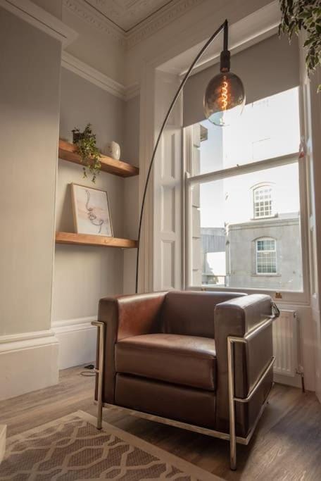 Stunning City Apartment in the Heart of Plymouth Apartment in Plymouth