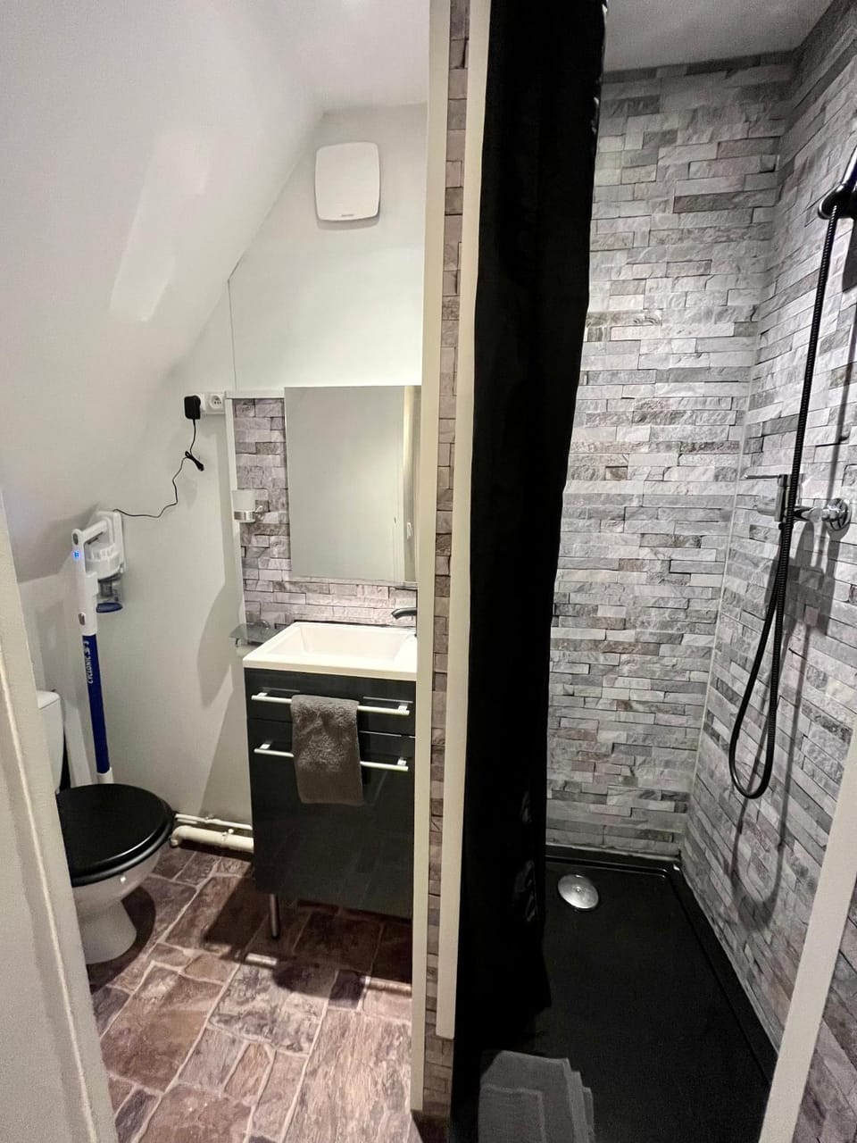 Shower, Toilet, Bathroom