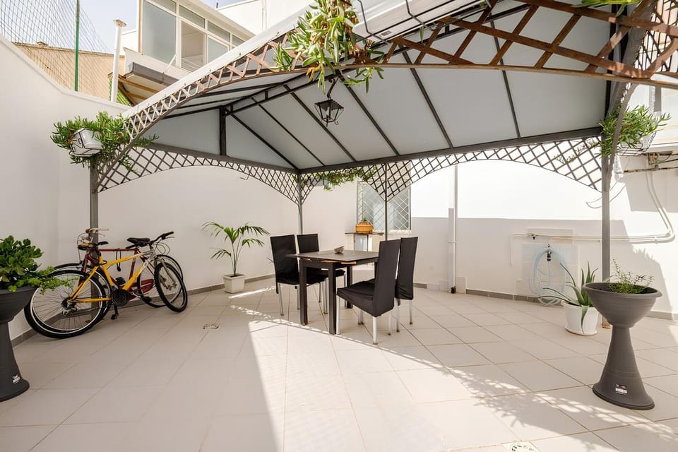 Inner courtyard view