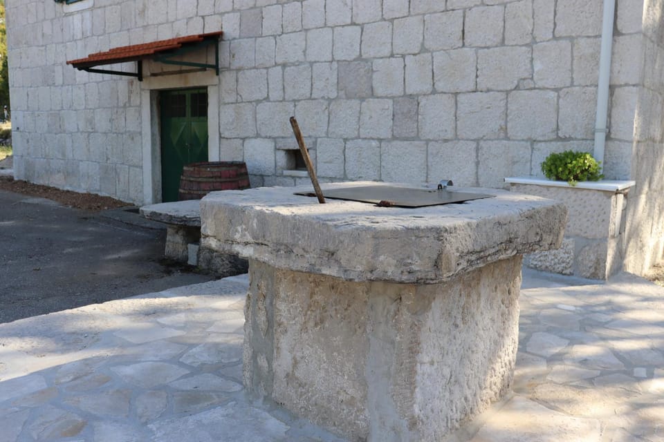 Luxury stone apartment Matijević Apartment in Split-Dalmatia County