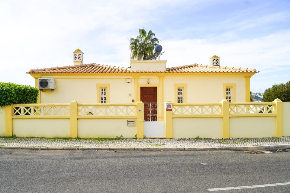 Seaside Serenity Villa Villa in Guia