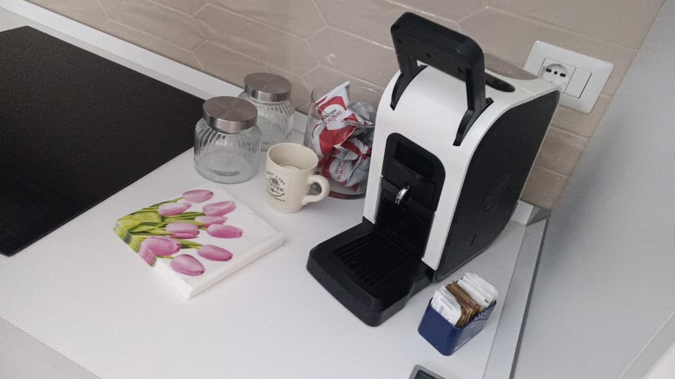 Coffee/tea facilities, Kitchen or kitchenette