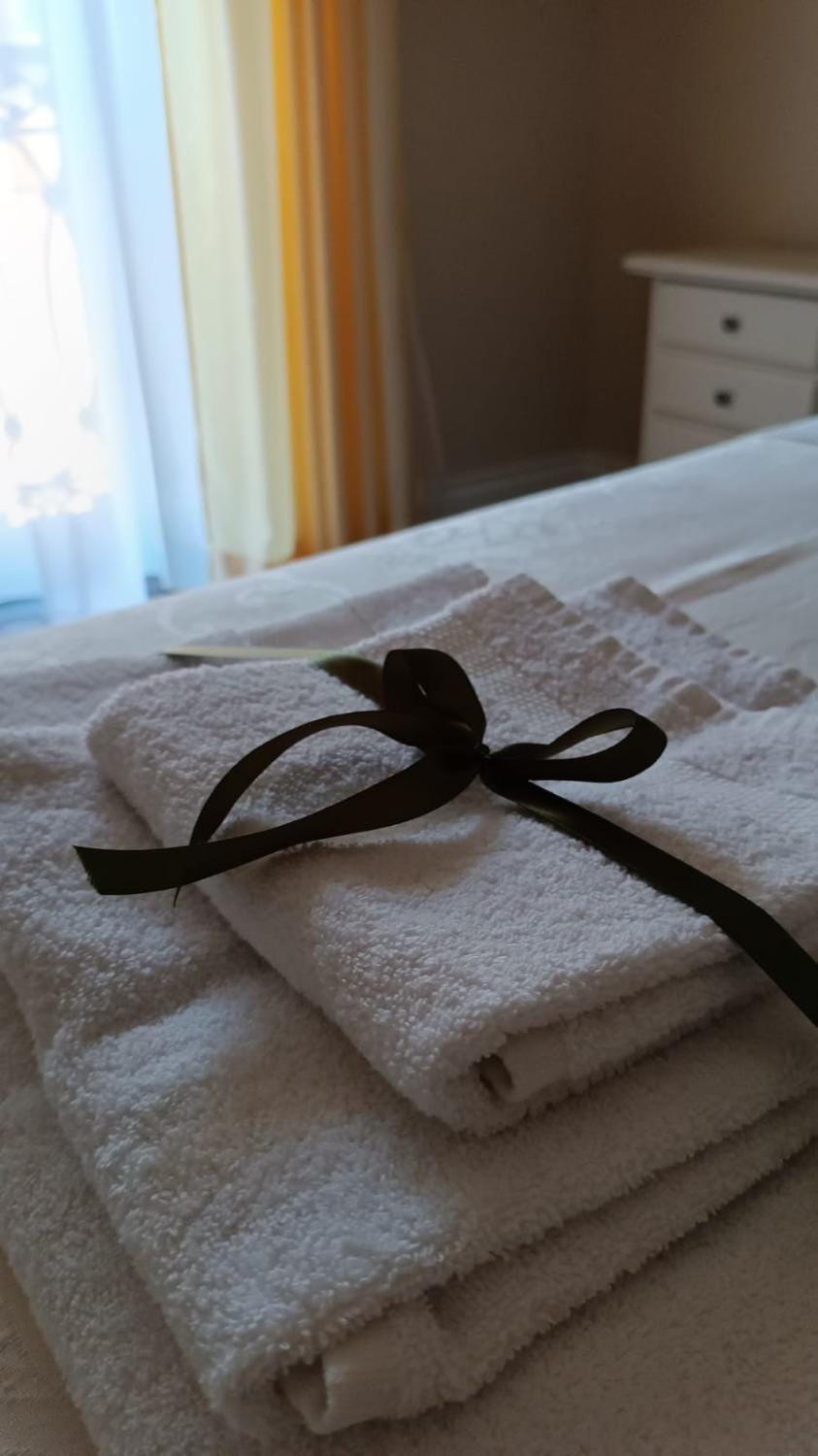 Bed, Photo of the whole room, towels