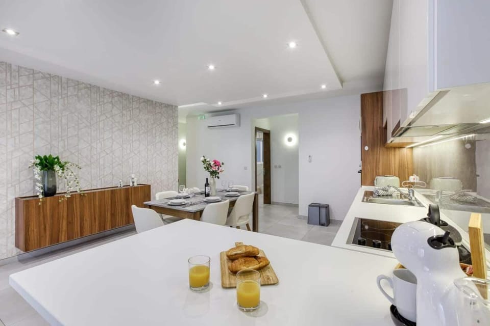 Grand 3BED Burseley Terrace fl2 Swieqi by Homely Apartment in Saint Julians
