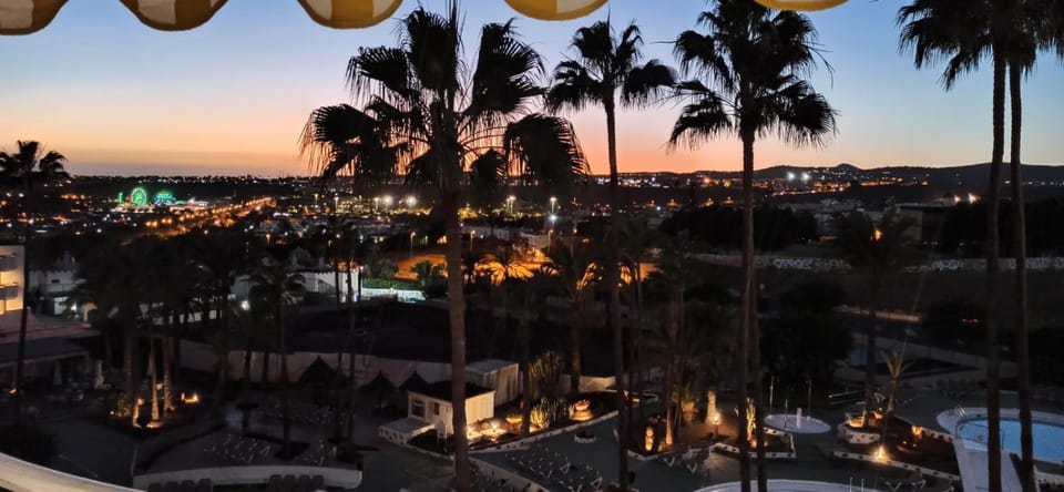 Nearby landmark, City view, Sunset
