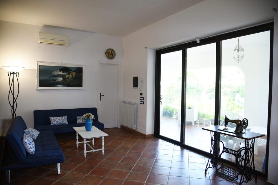 Living room, air conditioner
