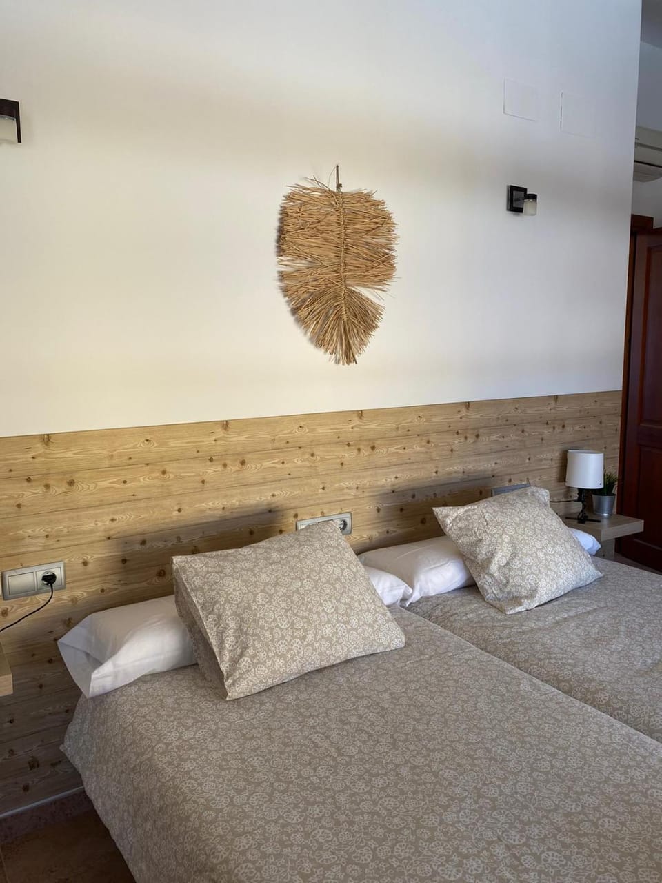 Hostal Espai Mediterrani Bed and Breakfast in Valencian Community