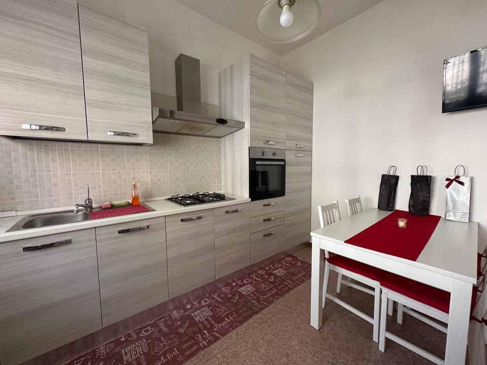 TV and multimedia, Kitchen or kitchenette, Dining area