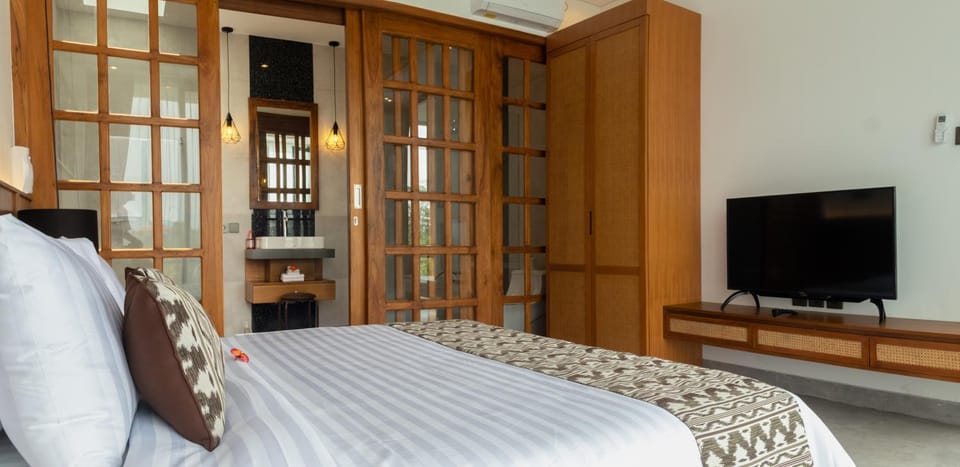 Bed, TV and multimedia, Photo of the whole room, Bedroom, hair dresser, wardrobe