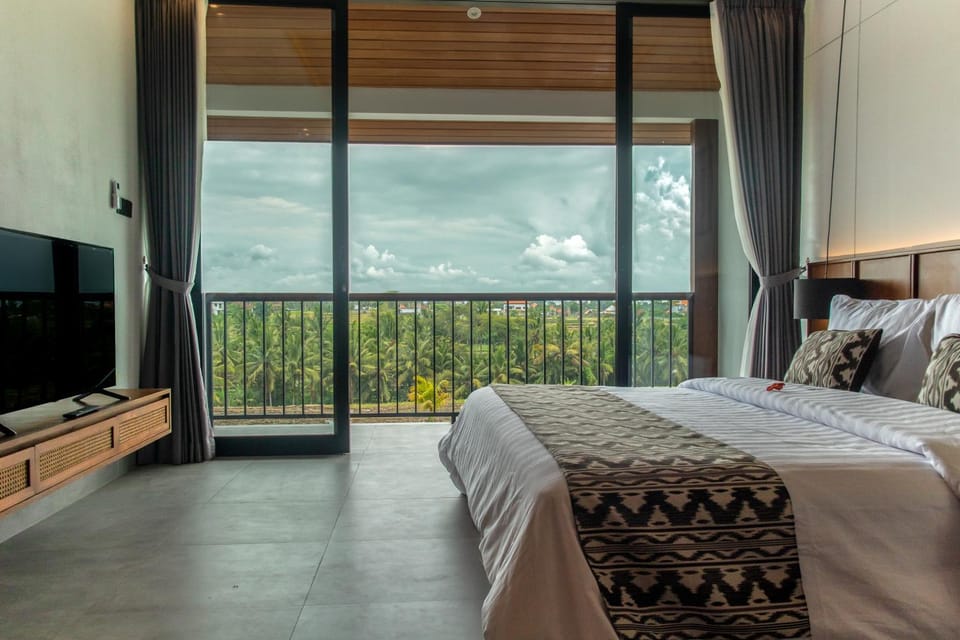 Bed, Natural landscape, TV and multimedia, View (from property/room), Balcony/Terrace, Photo of the whole room, Bedroom