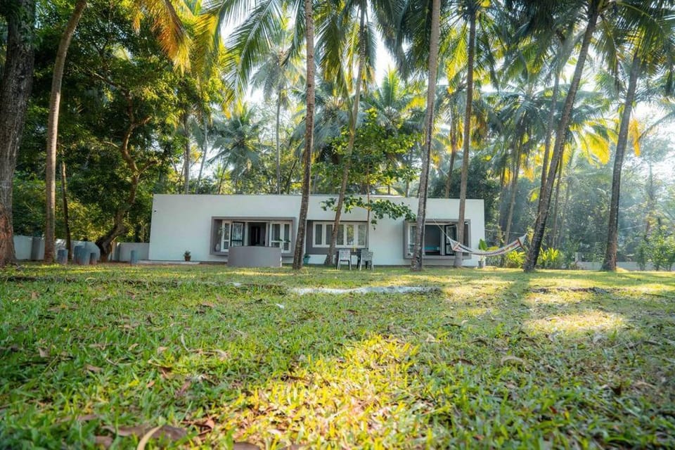 Cabana by Grha - Charming Cottage at Kappad Beach House in Kerala