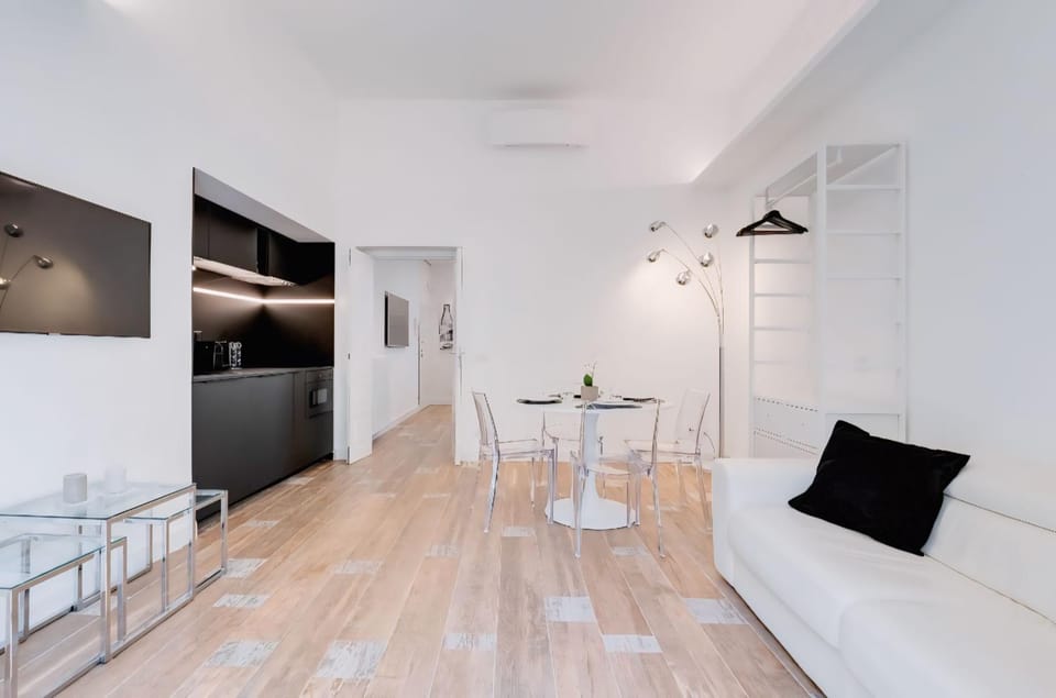 Kitchen or kitchenette, Living room, kitchen