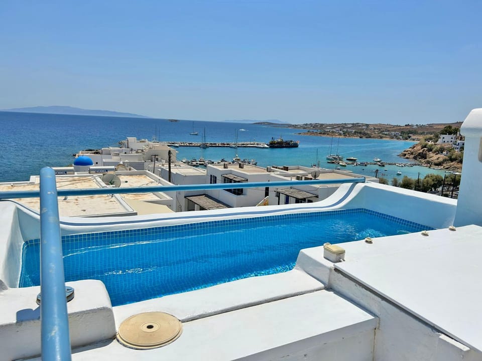 Day, Natural landscape, Hot Tub, Hot Tub, Balcony/Terrace, City view, Sea view, Swimming pool