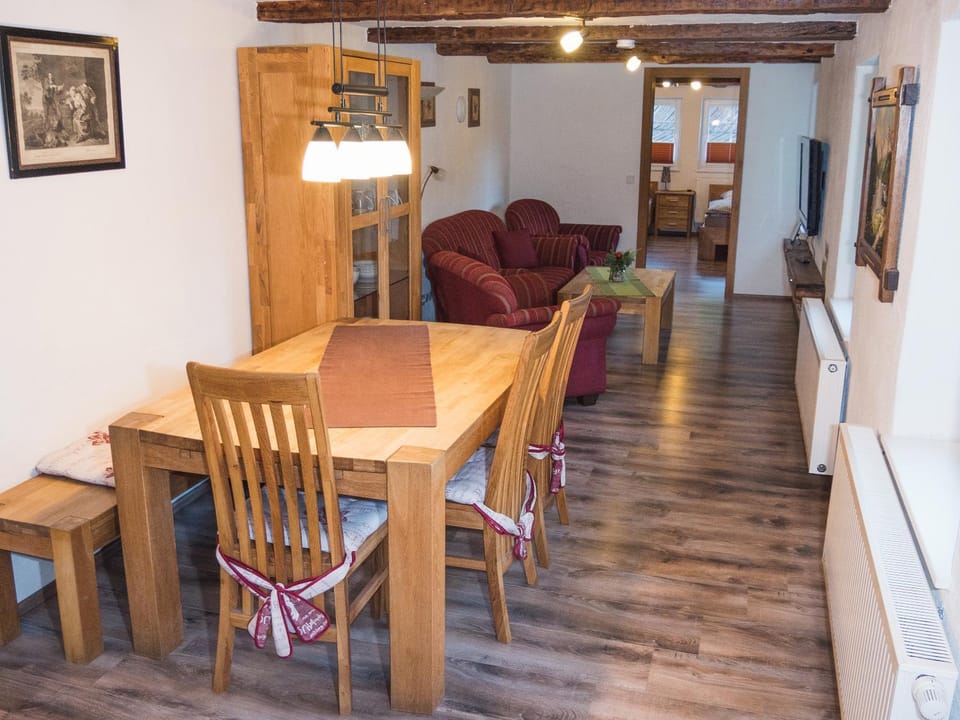 Living room, Seating area, Dining area
