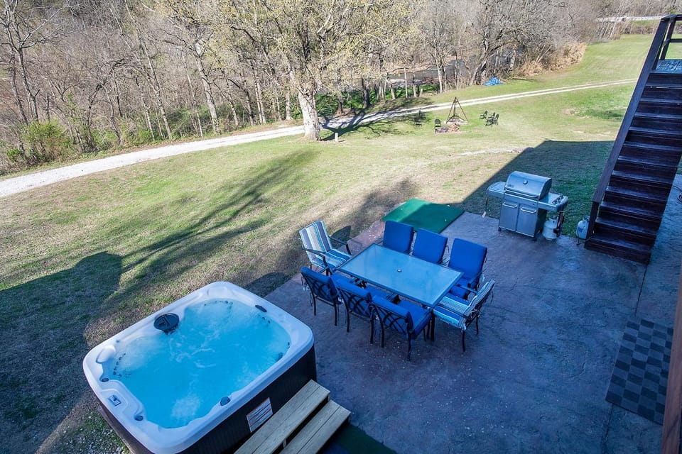 Patio, Hot Tub