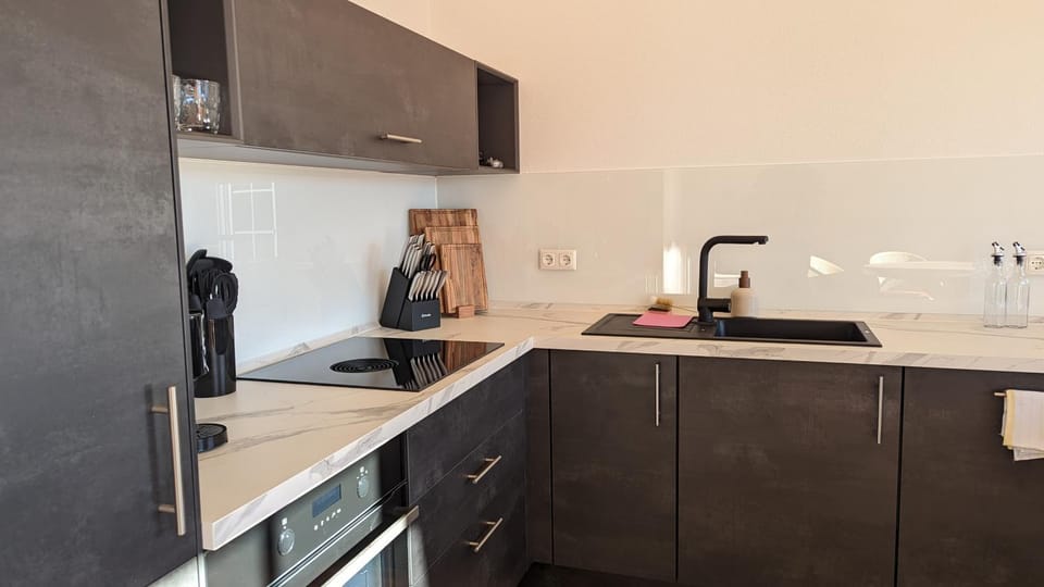 Kitchen or kitchenette, kitchen