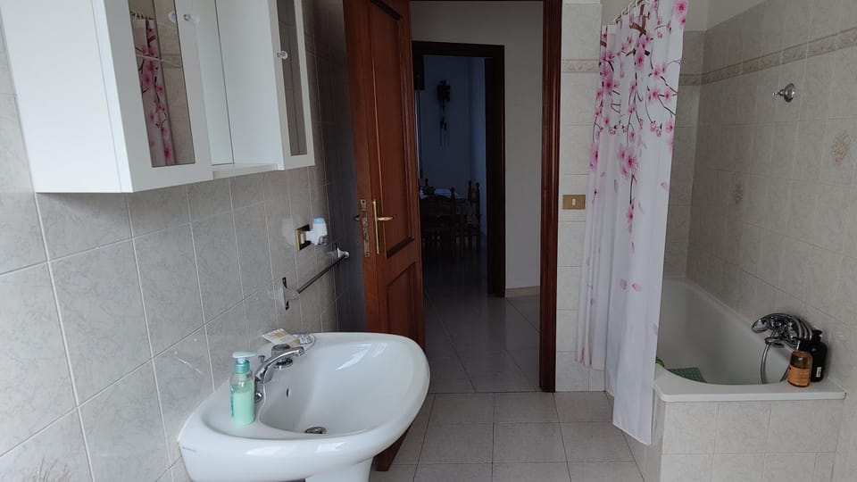 Toilet, Bathroom, Bath, concierge