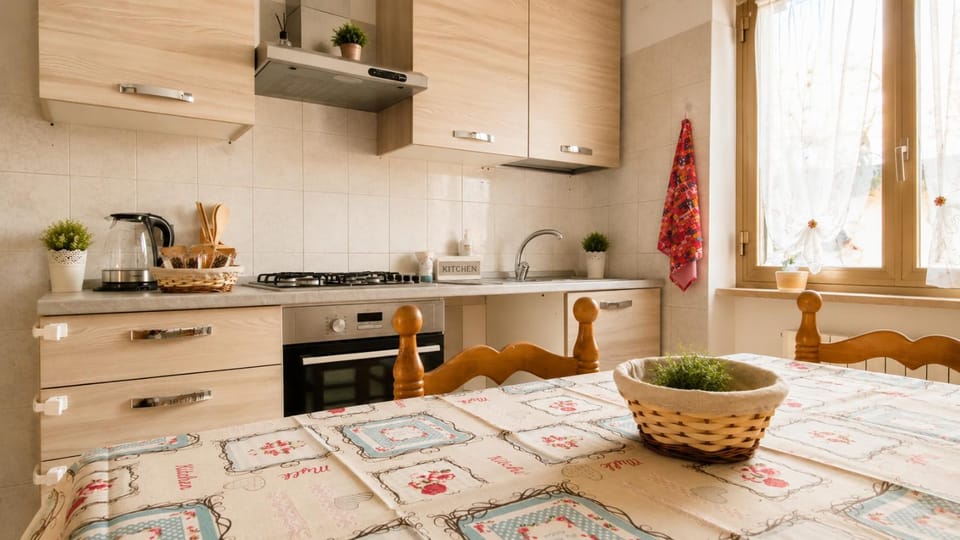 Kitchen or kitchenette, kitchen