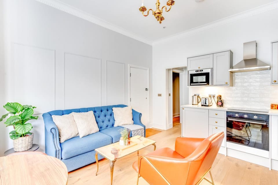 Kitchen or kitchenette, Living room, Dining area, oven, stove, toaster