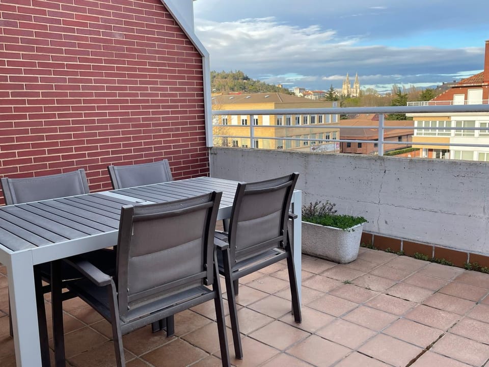 Balcony/Terrace, City view