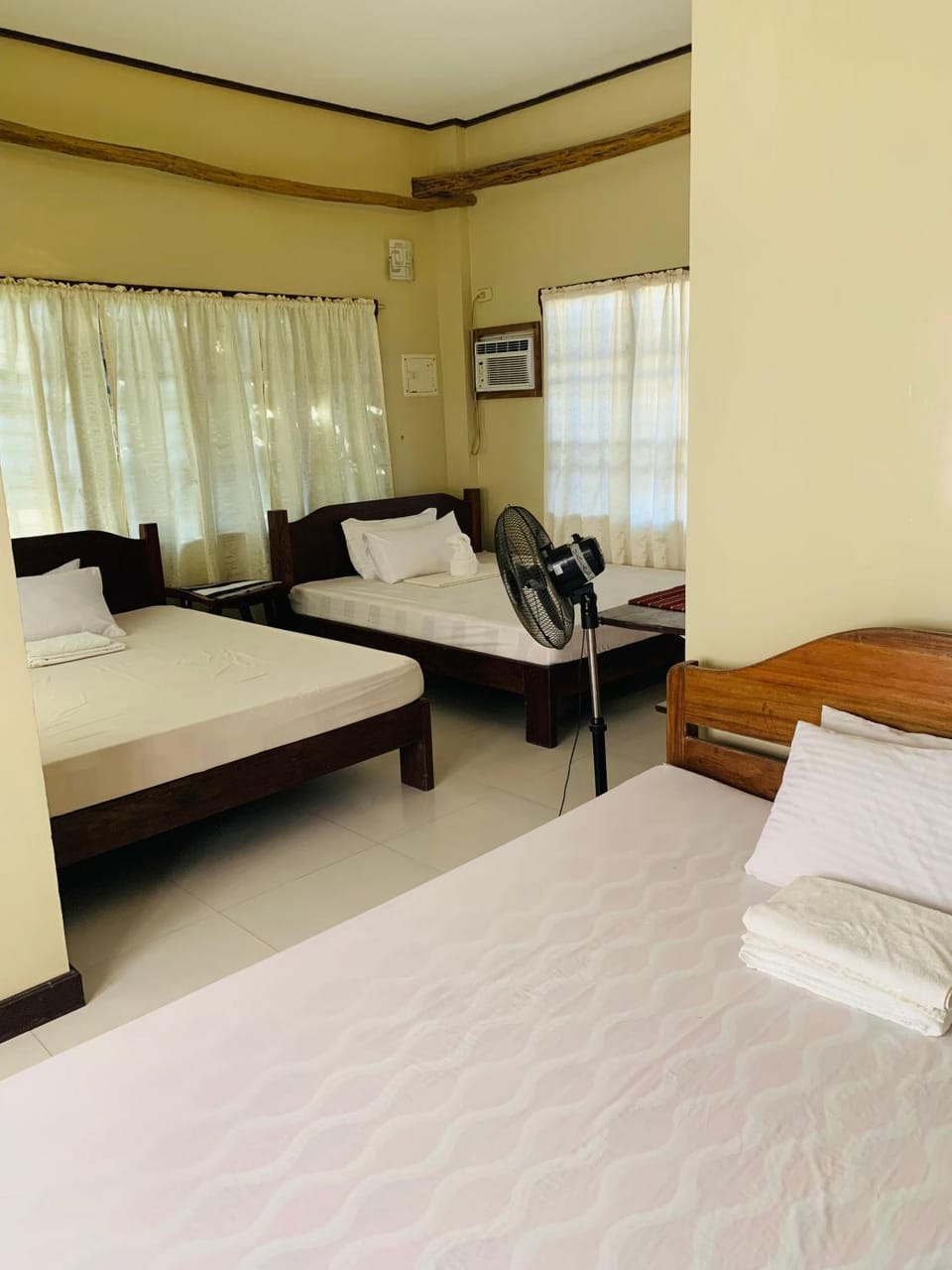 Ayette's Bamboo Cottages Bed and Breakfast in San Vicente