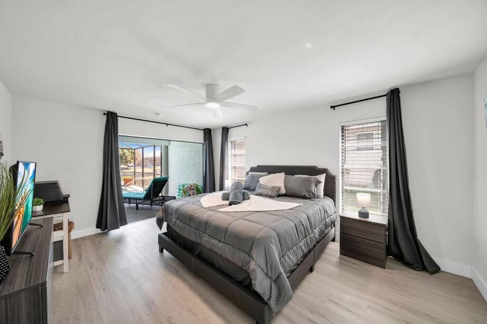 Bed, Bedroom