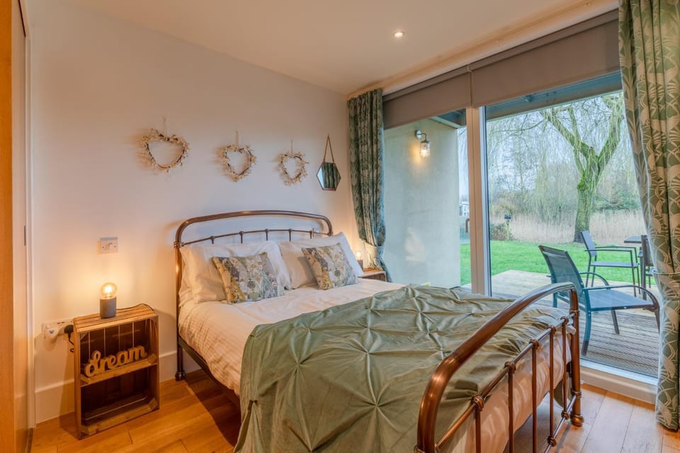 Bed, Balcony/Terrace, Bedroom