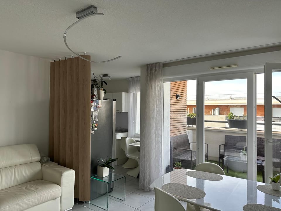 Kitchen or kitchenette, Living room, Dining area