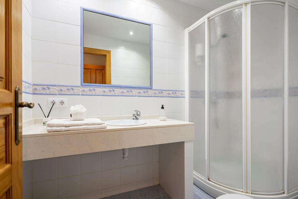 Bathroom, Living room