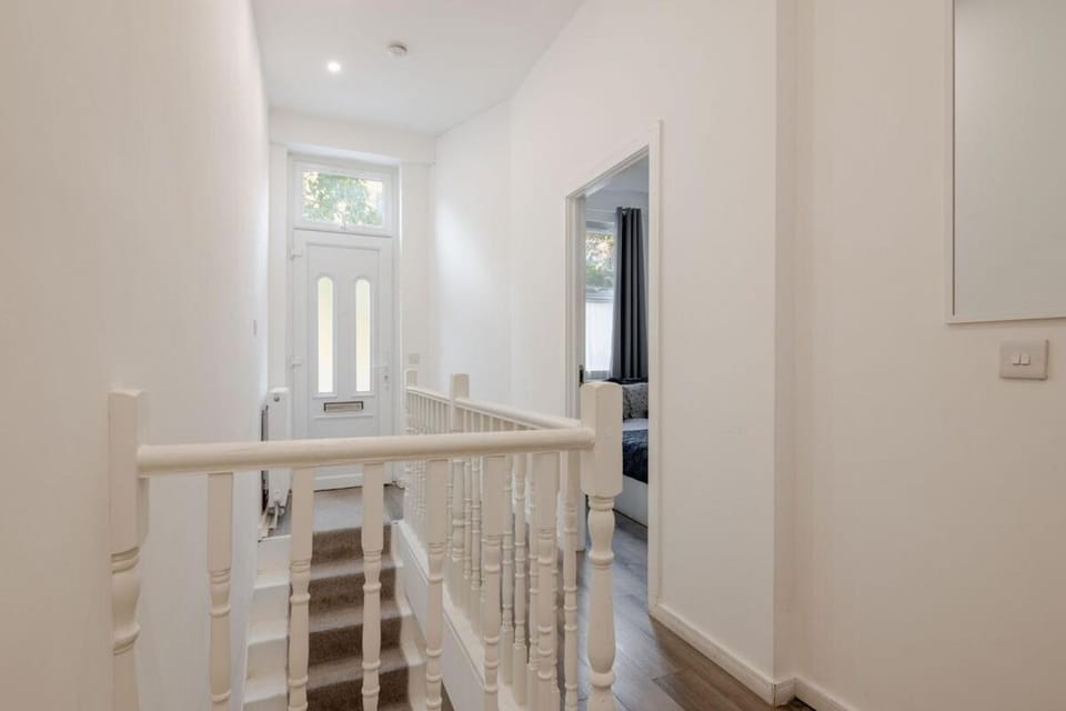 Stunning 3BR Maisonette in Brixton Apartment in London