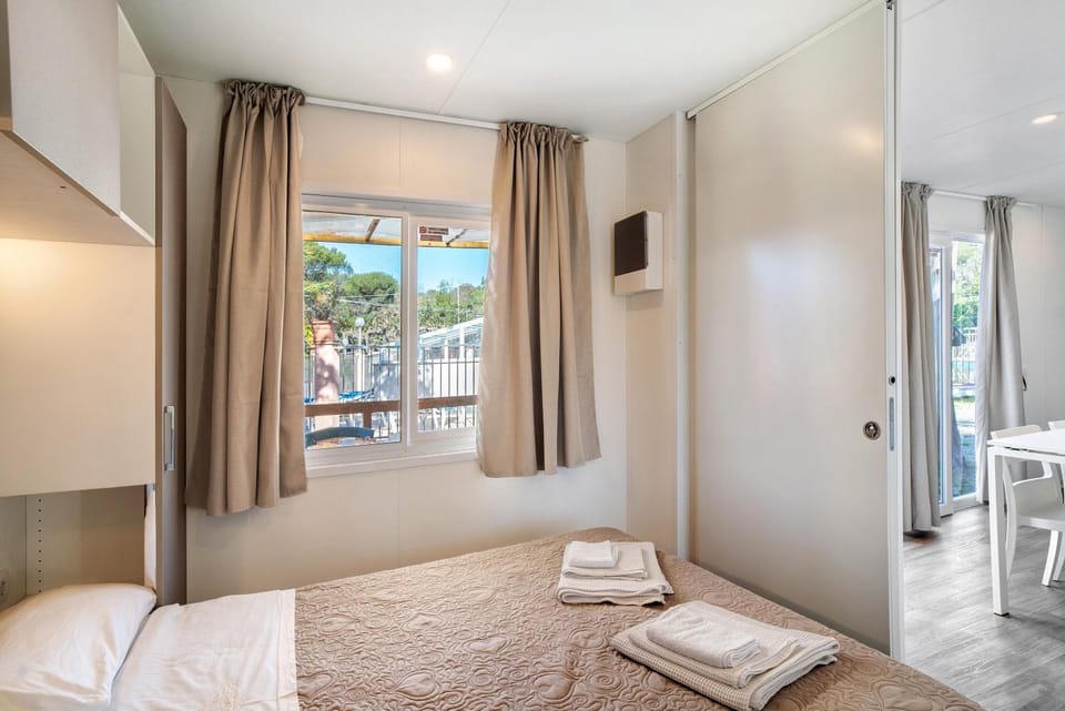 Property building, Living room, Bedroom