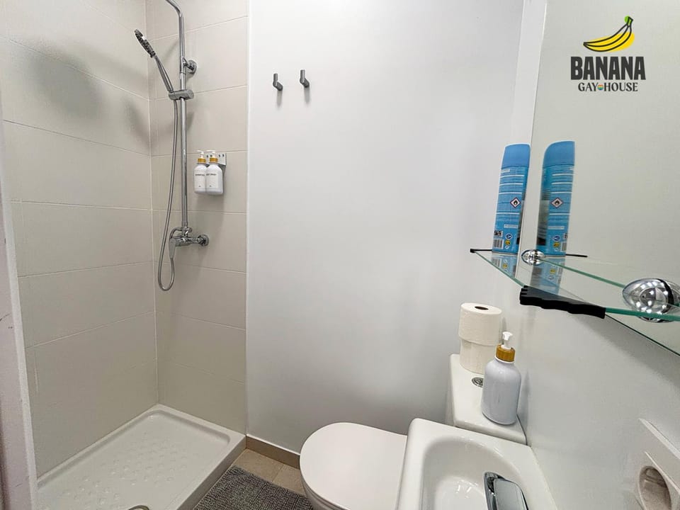 Banana Gay House - Only Men Bed and Breakfast in Seville
