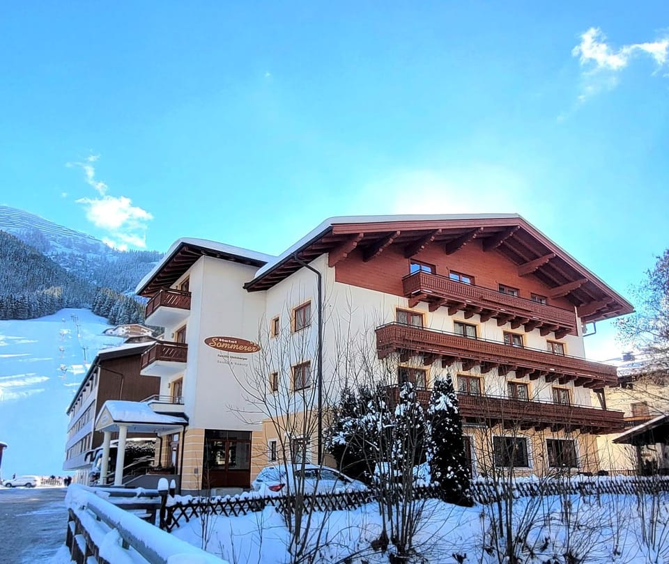 Property building, Natural landscape, Winter