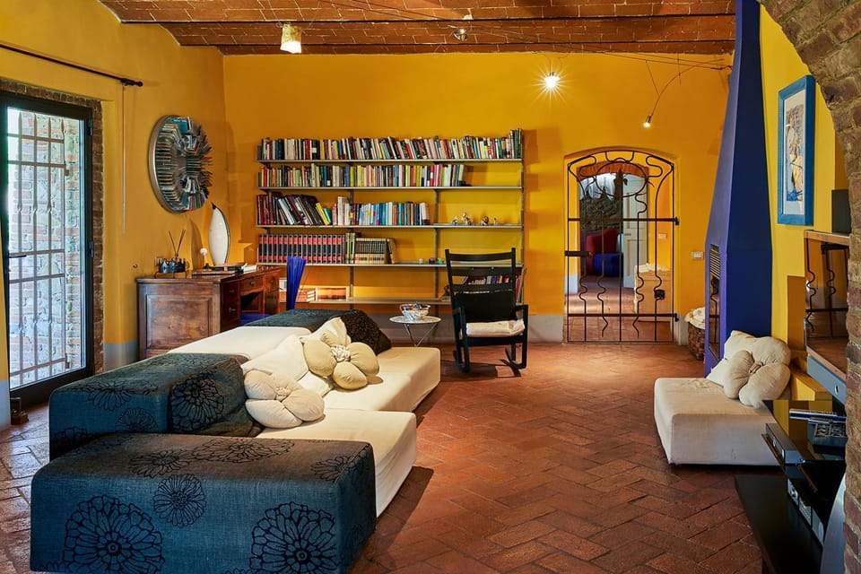 Library, Living room, Seating area