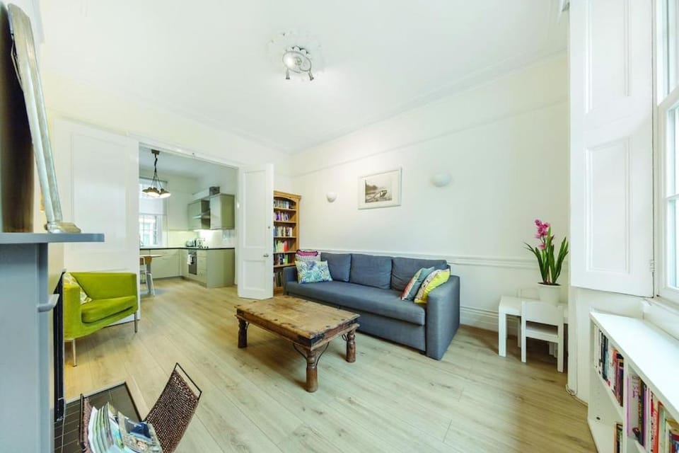 3 Bedroom Apartment in Westminster Apartment in City of Westminster