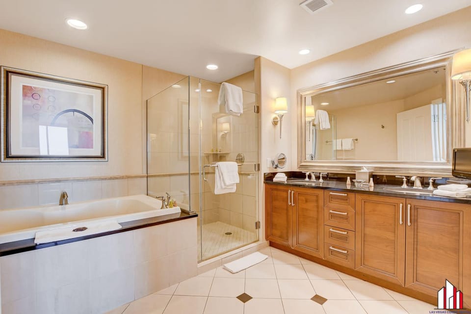 MGM Signature-29-804 Penthouse Jacuzzi Studio House in Las Vegas Strip