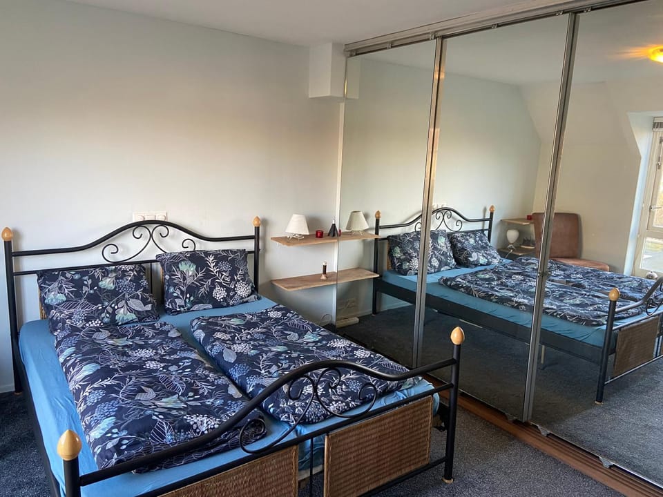 Bed, Bedroom, wardrobe