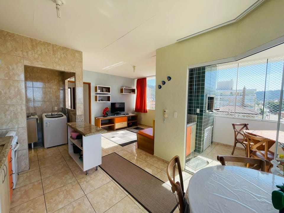 Apartamento com varanda e vista para o mar 1 Apartment in Florianopolis